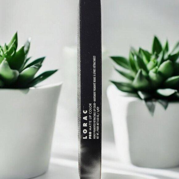 LORAC PRO Matte Lip Color in MAGENTA NIB - Picture 1 of 2